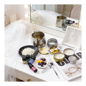 Vela aromática natural en frasco con caja blanca premium para recuerdo de boda, exhibición en boutique, colección elegante y lujosa - Product Image 6