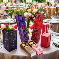Boîte cadeau de mariage de luxe rouge personnalisée avec logo, finition mate et gaufrage, emballage recyclable pour invités