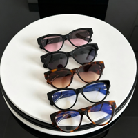 Lunettes de soleil de haute qualité, légères, en TR90, carrées, colorées, vintage, à monture intégrale, avec verres dégradés, protection UV400, unisexes