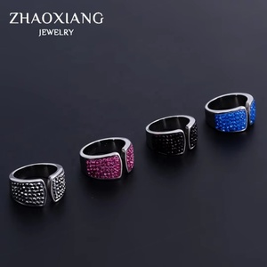 แหวนเพชรซิคอนทรงกลมเกรด 3A+ สุดหรู วัสดุสแตนเลส สำหรับผู้หญิงและผู้ชาย ปรับขนาดได้ ดีไซน์ทันสมัย เหมาะสำหรับสาวๆ - Product Image 1