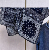 Op maat gemaakte multifunctionele modieuze retro paisley polyester vierkante sjaal voor dagelijks gebruik, decoratieve neksjaal