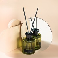 Diffuseur de parfum d'ambiance OEM à bâtonnets, marque privée, logo personnalisé pour hôtels, toilettes, bureaux et marques de style de vie haut de gamme