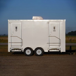 รถพ่วงห้องน้ำเคลื่อนที่สุดหรูแบบกำหนดเองได้ 2 ห้องโดยสาร - Product Image 5