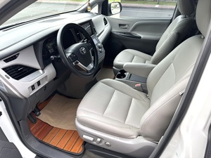 2015 para <span class=keywords><strong>Sienna</strong></span> <span class=keywords><strong>3.5</strong></span> LE Furgoneta de 7 Plazas, Cuero Oscuro, Transmisión Automática, Volante a la Izquierda, Capacidades Todoterreno Traseras R17 - Product Image 5