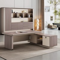 Conjunto de Silla y Escritorio Ejecutivo en Forma de L Pequeño, Muebles de Oficina de Lujo con Acabado en Madera Beige de Alta Gama