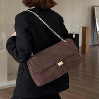 Sac à bandoulière matelassé effet daim pour femme, motif losanges, avec chaîne, grande capacité, à rabat, idéal pour le quotidien, les rendez-vous et les soirées