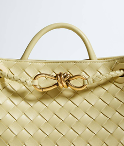 Reloj Mecánico de Lujo para Hombre Bottega BV en Cuero Genuino con Patrón de Rejilla de Diamantes, Cierre Abierto, Correa Única - Veneta - Product Image 5