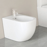 Ensemble toilette et bidet de luxe en céramique blanche