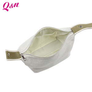 Custom Natural <b>Plain</b> Canvas Cotton Fashionable Travel-Ready Reusable Durable Makeup Cosmetic <b>Bag</b> Wholesale for Women - Product Image 6