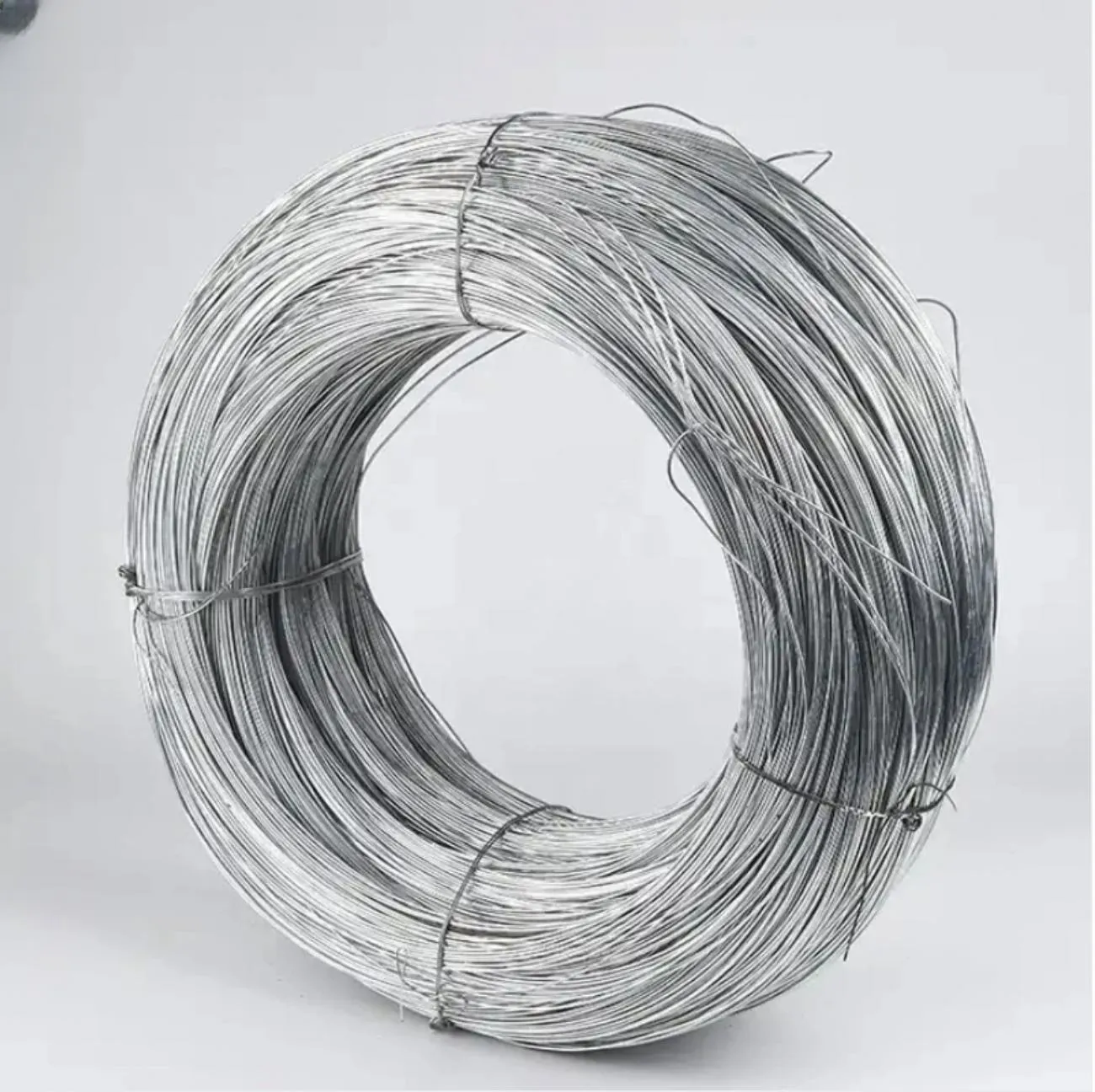 亜鉛コーティングされた溶融Gi亜鉛メッキ0.3mm高張力高炭素亜鉛メッキ鋼金属線