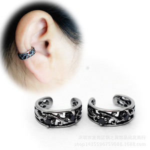 Yunnique – boucles d'oreilles à clipser en acier inoxydable 316, motif rétro creux, design géométrique pour femmes, bijoux à la mode - Product Image 2