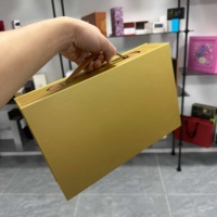 Caja de Regalo Magnética Autoarmable de Cartón Dorado de Lujo, Reciclable, con Logotipo Personalizado en Relieve, Recubrimiento UV, para Perfumes y Velas