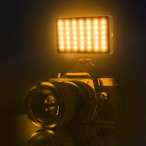 Hot T140RGB Rechargeable Poche Téléphone Portable Led Extérieur Petit Panneau Lumineux Haute Puissance RVB Lumières pour Studios - Product Image 4