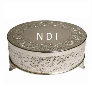 Support à gâteau hexagonal en aluminium gaufré, finition plaquée or, pour mariages, fêtes et autres événements. - Product Image 3