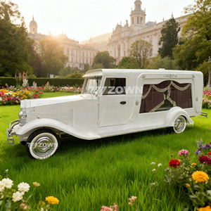 Limousine funéraire classique blanche rétro avec fenêtres vitrées et intérieur en velours pour le transport de cercueil - Product Image 3
