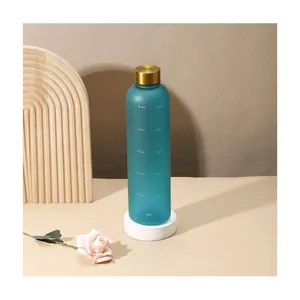 Пластиковая бутылка для воды