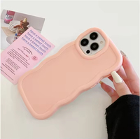 Coque de téléphone portable ondulée en TPU de couleur vert doux, nouveau design, fabriquée en usine pour iPhone 17 Pro Max 16 15 14 13 12