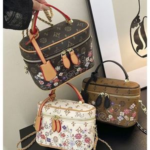 Nouveau Sac Boston de Haute Qualité, Sac à Bandoulière Camouflage Personnalisé pour Femme, Sac à Main Étanche en Cuir PU avec Fermeture Éclair, Capacité 3L+, Idéal pour les Soirées - Product Image 6