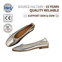 2026 Ballerines élégantes pour femme, or et argent métalliques, à bout rond, avec nœud, en cuir microfibre, chaussures décontractées, support OEM ODM personnalisé