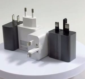 QC3.0 18W Dual Port <b>USB</b>-A/Type-C Magnetic Fast Charger with PC Fireproof Material for Laptops & Mobile Phones - Product Image 6