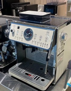 Máquina de Espresso Semiautomática de Acero Inoxidable Eléctrica con Molinillo, para Cafeterías, Autocaravanas, Exteriores y Hoteles, Venta al Por Mayor - Product Image 1
