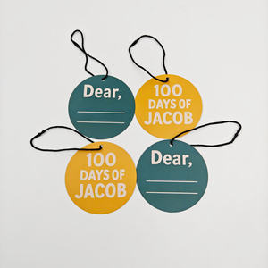 Etiquetas Colgantes de Papel Ecológicas Personalizadas con Acabado en Relieve, Logotipo Impreso en Serigrafía, Etiquetas para Prendas, Joyería, Bolsos y Zapatos - Product Image 1