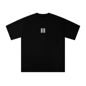 Nouveau T-shirt d'été tendance à trois bandes pour homme, col ras du cou, manches courtes, coupe classique, coton épais de haute qualité 100 % pour impression - Product Image 2