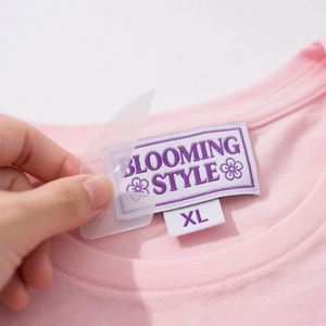 Étiquettes personnalisées imprimées avec logo pour vêtements, en gros, lavables, flexibles, pour tour de cou, thermocollantes, en tissu, sur mesure - Product Image 4