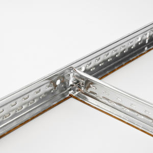 Profilé <span class=keywords><strong>de</strong></span> plafond en T moderne <span class=keywords><strong>de</strong></span> haute précision et <span class=keywords><strong>de</strong></span> haute qualité, en acier galvanisé décoratif, résistant à la corrosion et ignifuge - Product Image 4