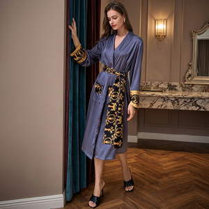 Ensemble de pyjama long en satin pour femme, col en V, avec logo personnalisé tissé, respirant, séchage rapide, pour l'été, et robe kimono en soie de haute qualité - Product Image 3