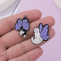 Cartoon Kawaii Lila Schmetterlings flügel Nette Katze Anstecknadel Anime Emaille Pin Einzigartige weiche Metall Revers Brosche Stifte für Kinder