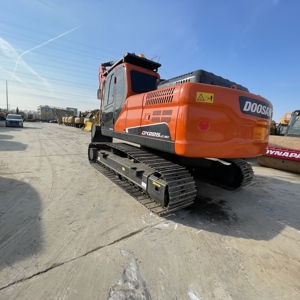 En espléndidas condiciones Máquina de construcción de Excavadora hidráulica sobre orugas Doosan DX225/DX225LC/225LC-9C usada en stock - Product Image 4