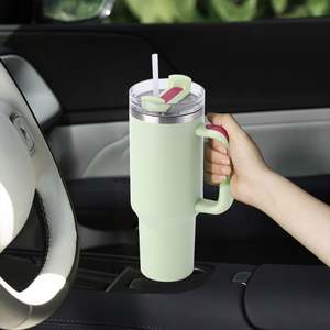 Vaso térmico de viaje de acero inoxidable de doble pared con logotipo personalizado, 30oz y 40oz, para exteriores, con asa y pajita, venta al por mayor - Product Image 6