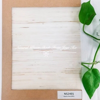 Stores romains tissés en paille naturelle, texture haut de gamme, pour hôtels de charme et complexes hôteliers de luxe