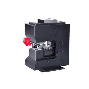 Molde de crimpado hexagonal para terminales de cable de 35-180 mm² - Product Image 1