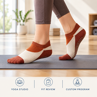 Chaussettes de yoga respirantes en maille, couleur crème rouille, avec blocs de couleur, antidérapantes, pour studio, ajustement flexible, couverture directionnelle, construction à bout plat