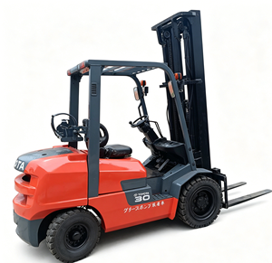 รถยกมือสองญี่ปุ่น ยี่ห้อโตโยต้า ใช้แก๊ส LPG ขนาด 3 ตัน รุ่น FD30 - Product Image 1