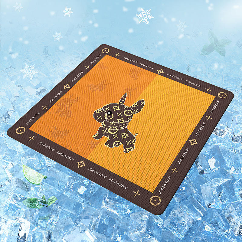 Tapis pour animaux de compagnie en soie glacée - Bouledogue