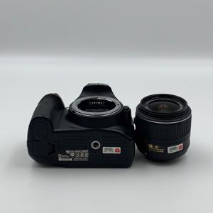 Cámara DSLR Nikon D5600 usada + lente 18-55VR, cámaras digitales de <span class=keywords><strong>video</strong></span> HD, cámara de fotografía de nivel básico <span class=keywords><strong>con</strong></span> sensor CMOS y Wi-Fi. - Product Image 4