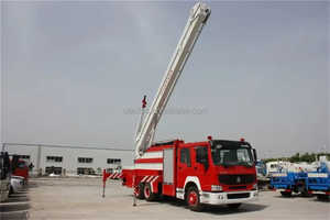 <span class=keywords><strong>Camion</strong></span> de lutte contre l'incendie de plate-forme aérienne de Sitrak 32m 34m avec le réservoir d'eau d'échelle aérienne de <span class=keywords><strong>pompier</strong></span> 4000L 5000L réservoir de mousse 1000L - Product Image 2