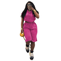 Ensemble assorti vintage délavé pour femme : Crop top sans manches à capuche et short bermuda taille haute à cordon de serrage
