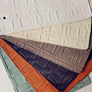 Rouleau de <span class=keywords><strong>simili</strong></span> <span class=keywords><strong>cuir</strong></span> PVC auto-adhésif, imperméable et résistant à l'usure, pour coussins de <span class=keywords><strong>canapé</strong></span>, intérieur de voiture, sacs et revêtements. - Product Image 3