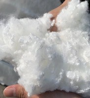 Matériau de remplissage en fibre de polyester siliconée conjuguée creuse 3D