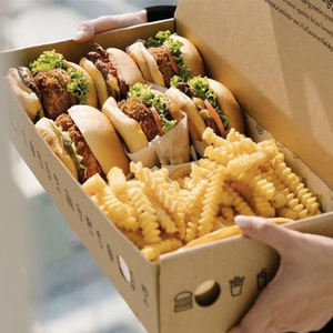 Caja de papel para llevar de pescado y patatas fritas, embalaje personalizado para alimentos, papel corrugado Kraft reciclable, caja de patatas fritas - Product Image 3