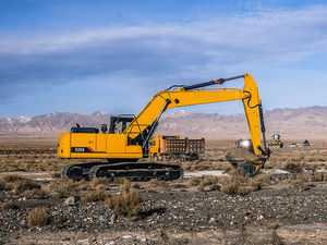 Nueva excavadora <span class=keywords><strong>China</strong></span> LIUGONG 70t 970E Excavadora sobre orugas con cubo de 4cbm a la venta - Product Image 5