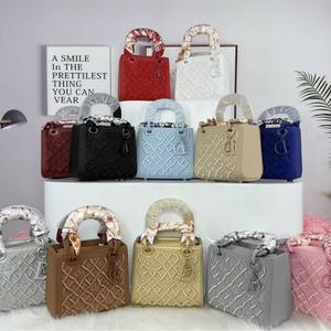 Nouveau Sac de Luxe Haut de Gamme pour Femme – Tendance, Polyvalent, Porté Épaule ou Croisé, avec Fermeture Éclair, Idéal pour Dames - Product Image 4