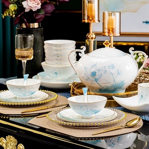 Vaisselle en céramique de Jingdezhen, service de table en porcelaine fine, motif lotus, pour hôtel, avec bord doré, bol, assiette, bol cadeau, baguettes, vente en gros - Product Image 4