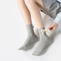Chaussettes de Pilates en dentelle française personnalisées avec nœud en ruban, chaussettes de yoga antidérapantes pour femmes, chaussettes de danse de ballet, OEM ODM