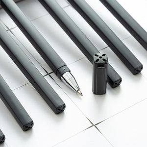 Bolígrafos de Plástico Negros Novedosos con Logotipo Personalizado, Bolígrafos Cuadrados con Fuente de Tinta, en Oferta - Product Image 3