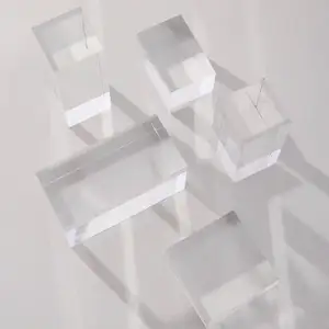 Cube de blocs acryliques en plexiglas cristal transparent personnalisé pour minéraux et présentoir à cristaux avec logo imprimé